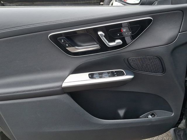 Used 2024 Mercedes-Benz GLC 300 4MATIC image 14