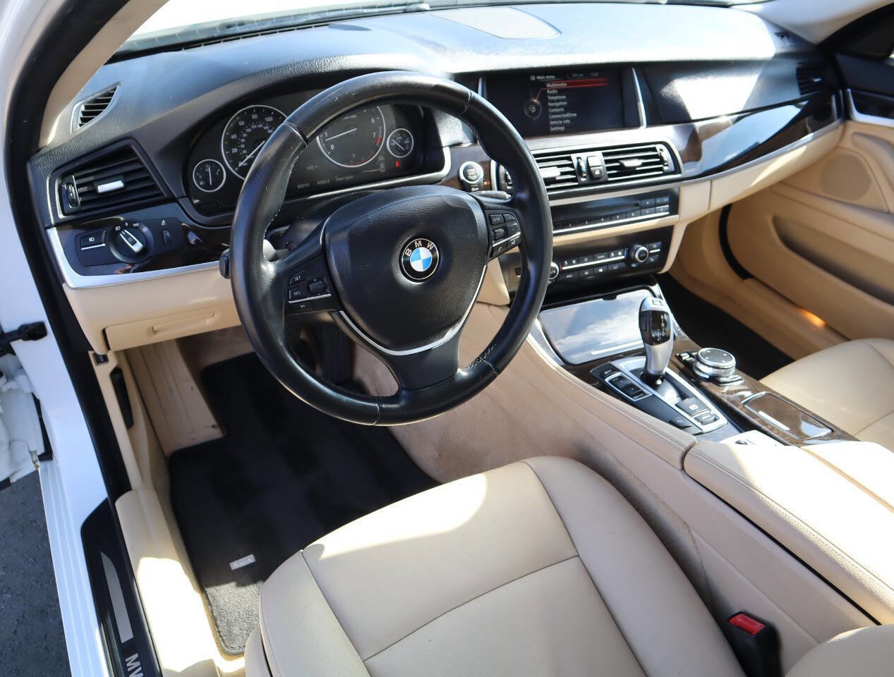 Used 2015 BMW 528i Sedan RWD image 23