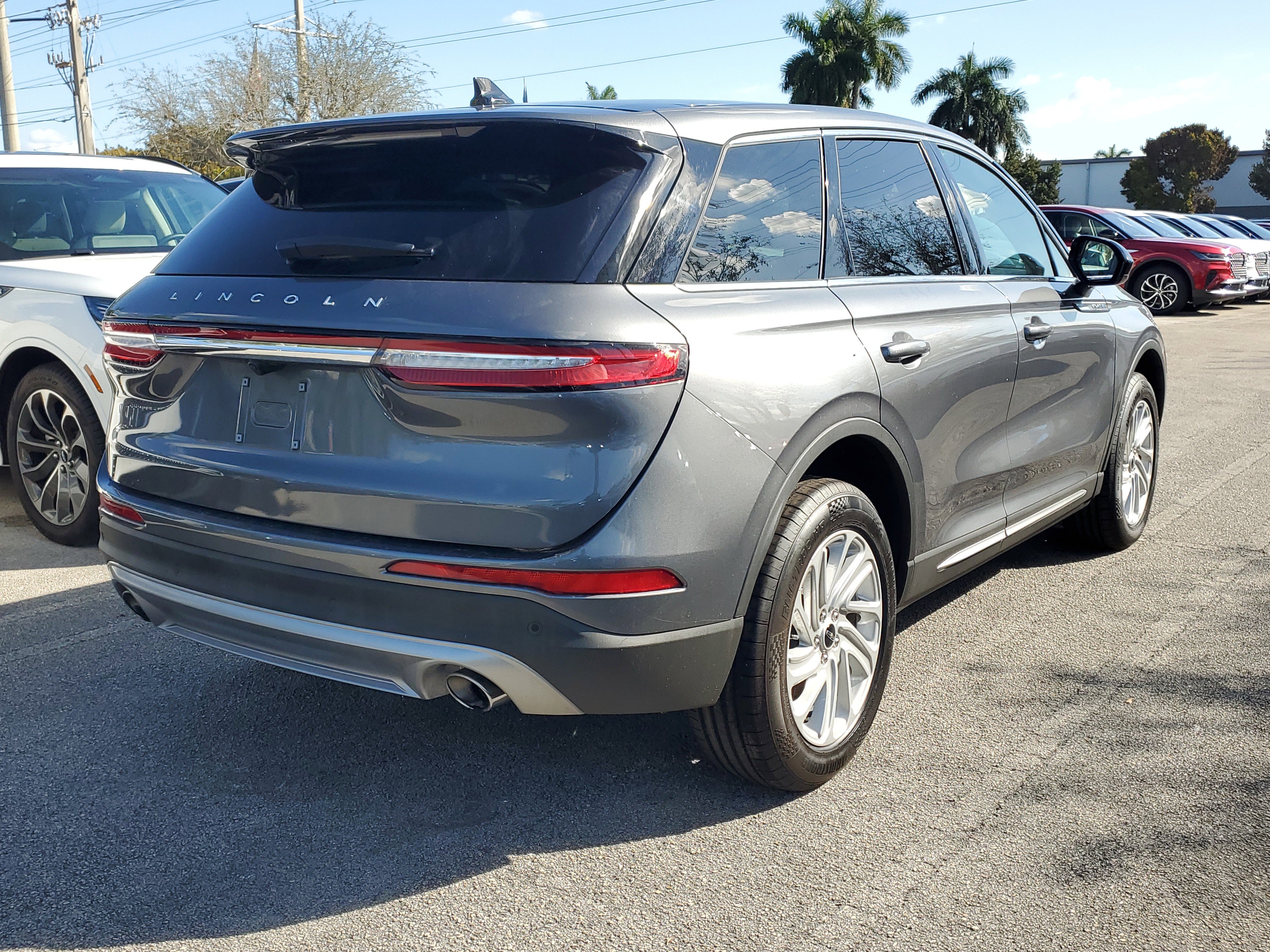 Certified 2024 Lincoln Corsair FWD image 6