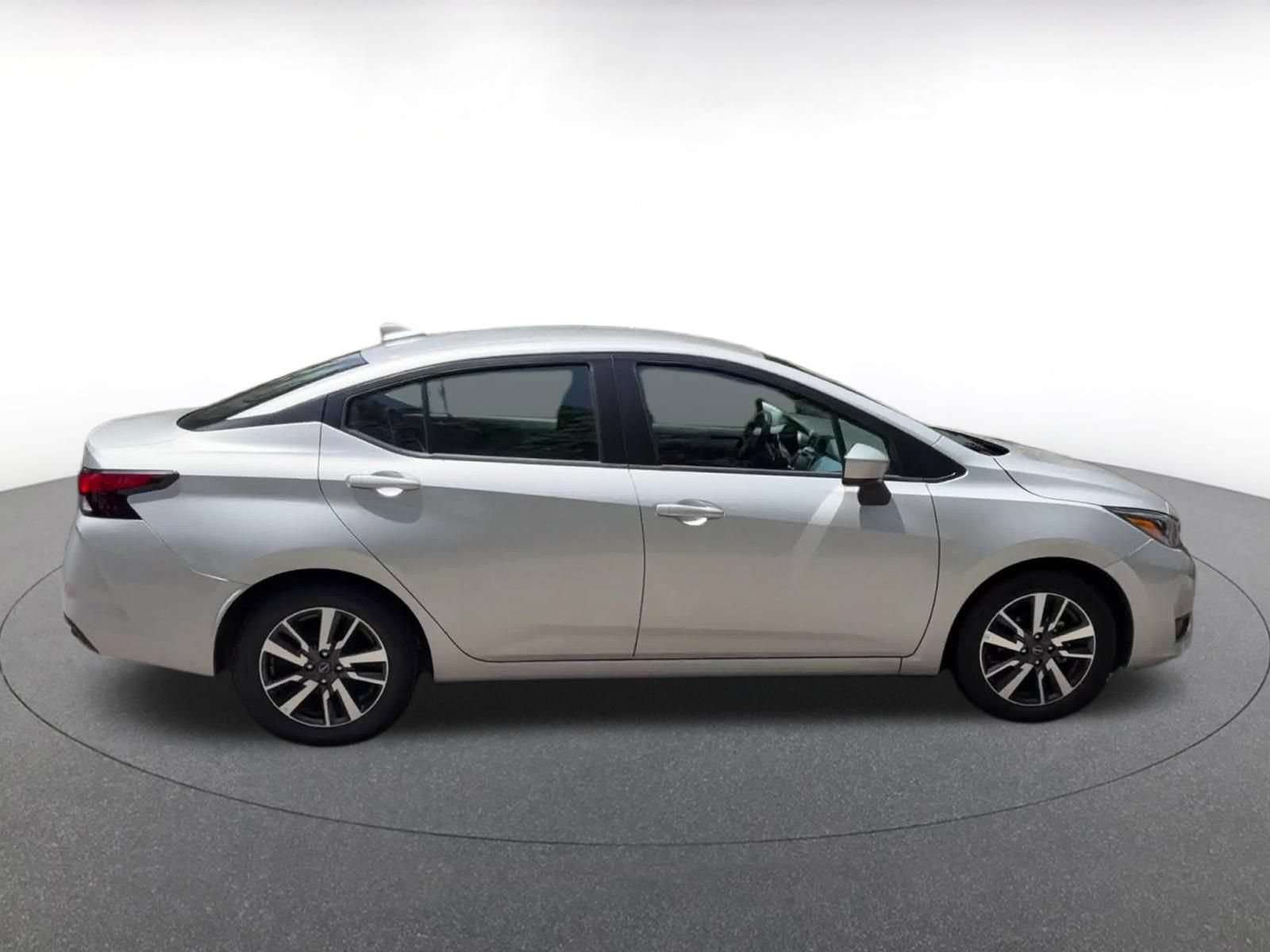 Used 2025 Nissan Versa SV FWD image 15
