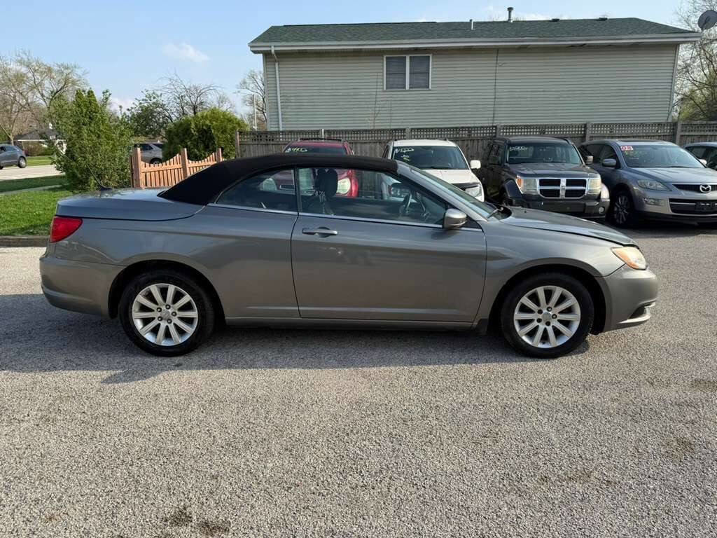 Used 2012 Chrysler 200 Touring image 8