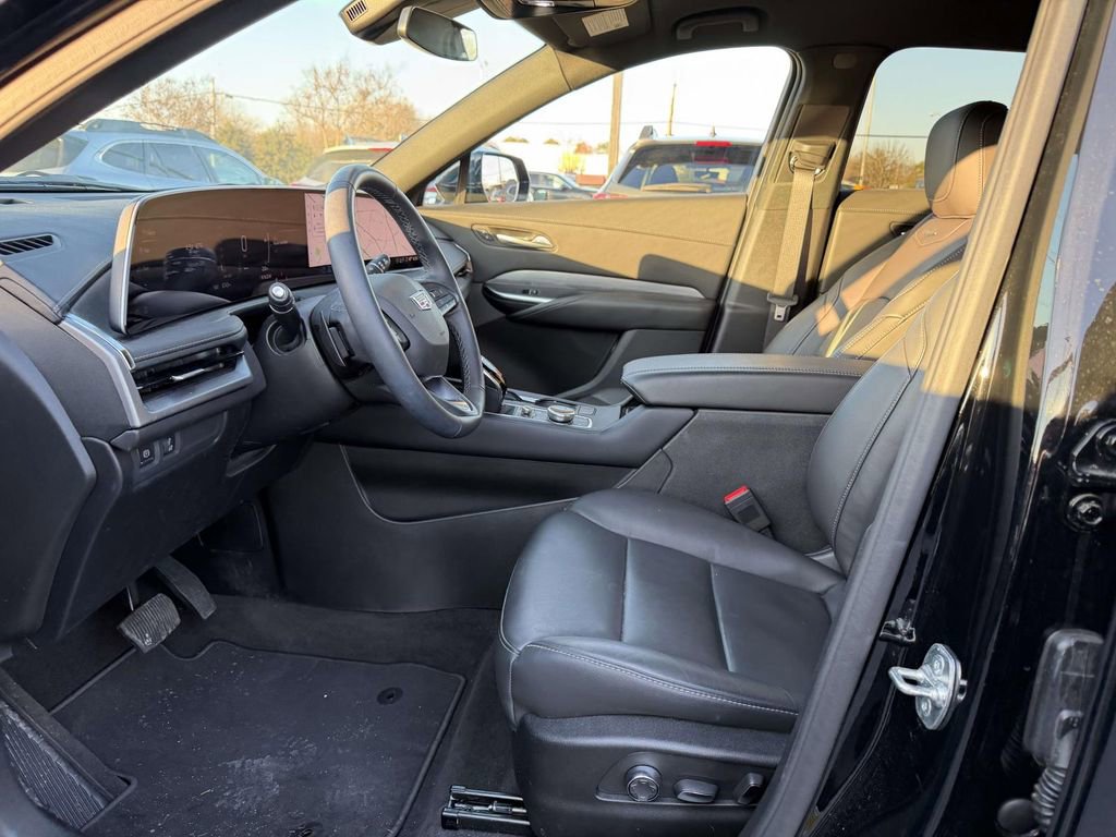 Certified 2025 Cadillac XT4 Premium Luxury image 18