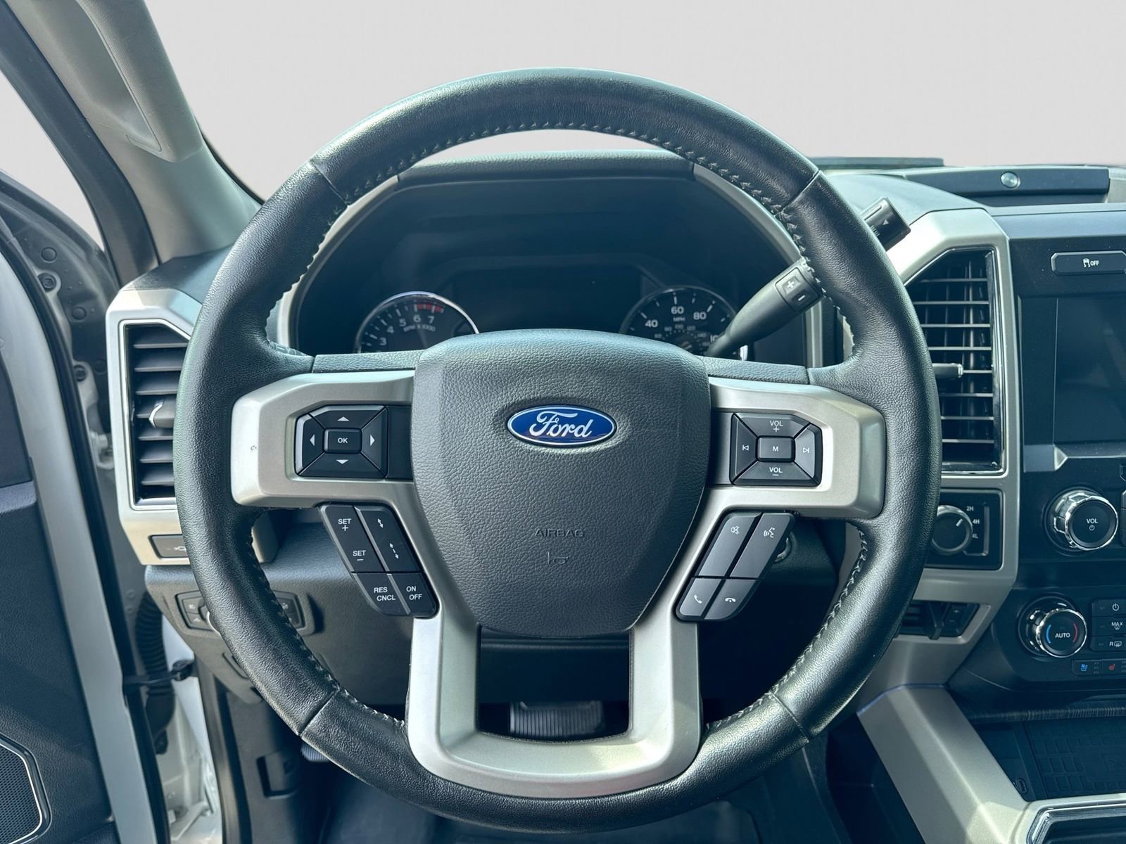 Used 2020 Ford F250 Lariat AWD/4WD image 24