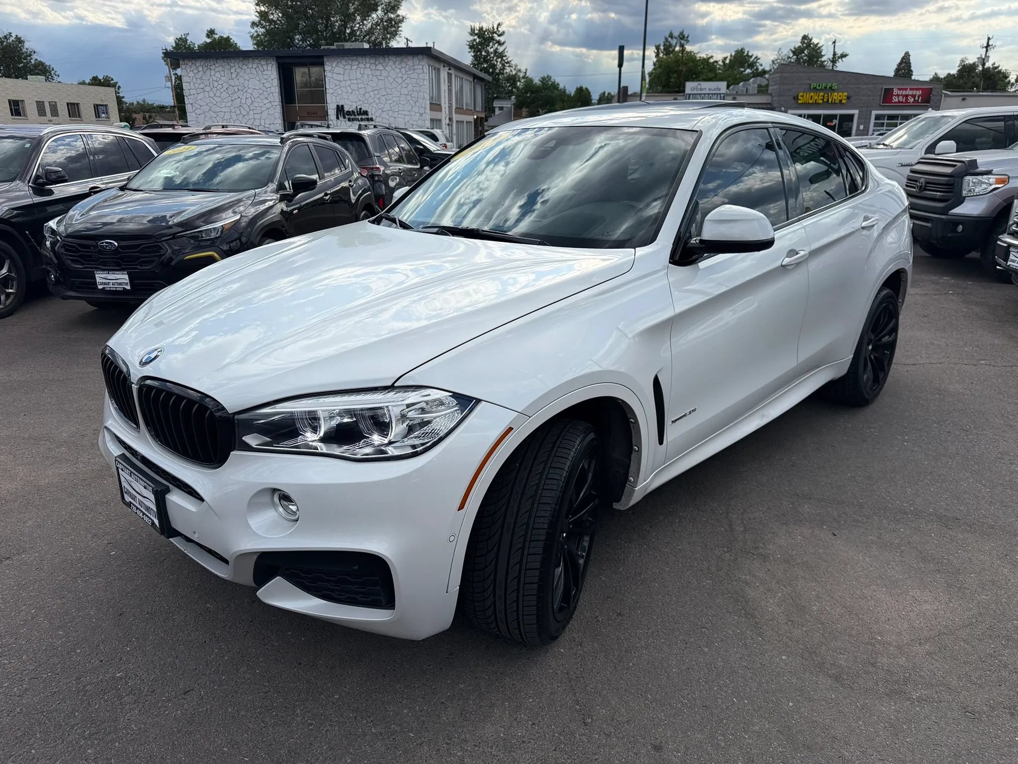 Used 2019 BMW X6 xDrive50i w/ M Sport Package AWD/4WD image 5
