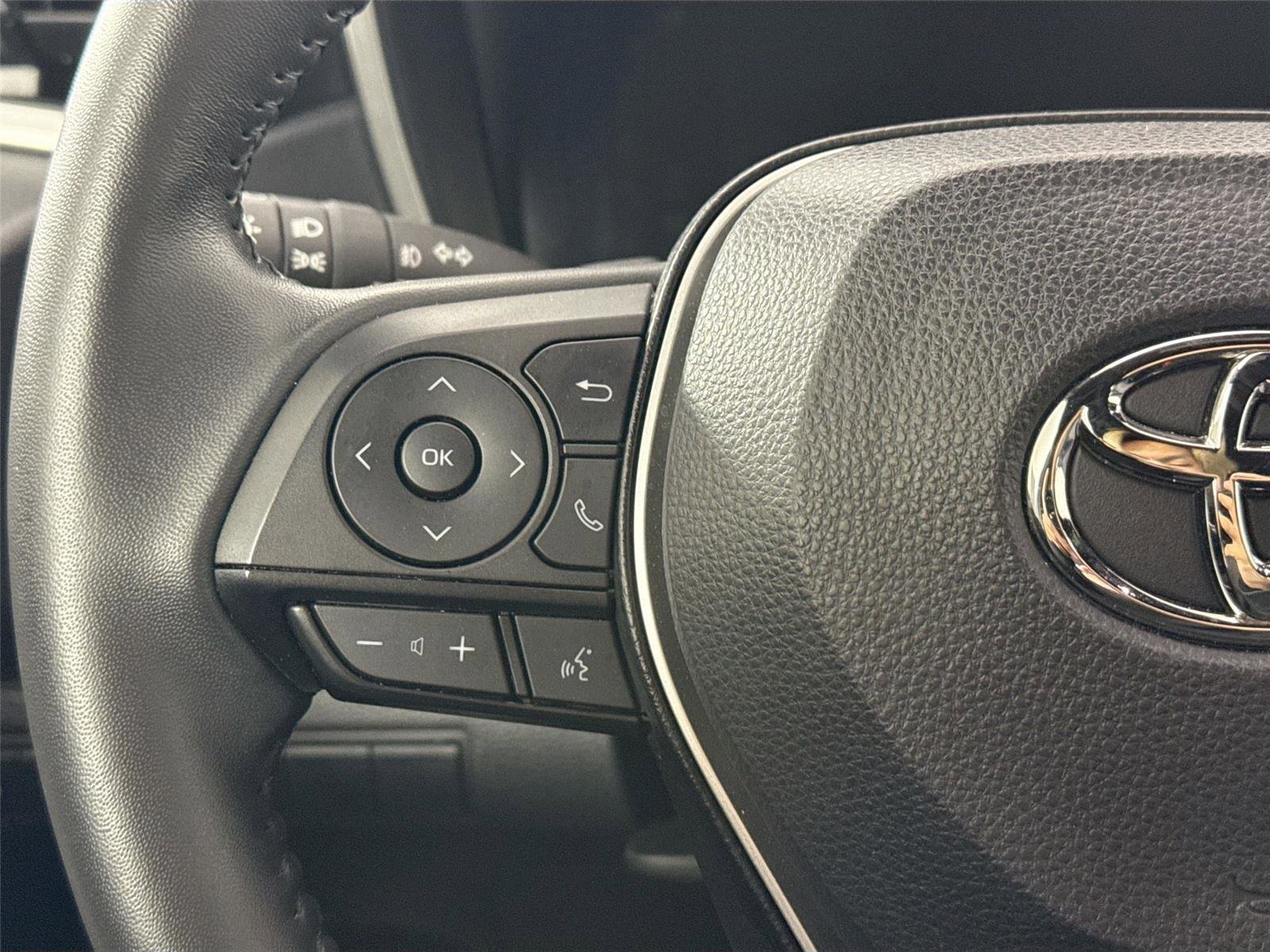 Certified 2025 Toyota Corolla XSE FWD image 18