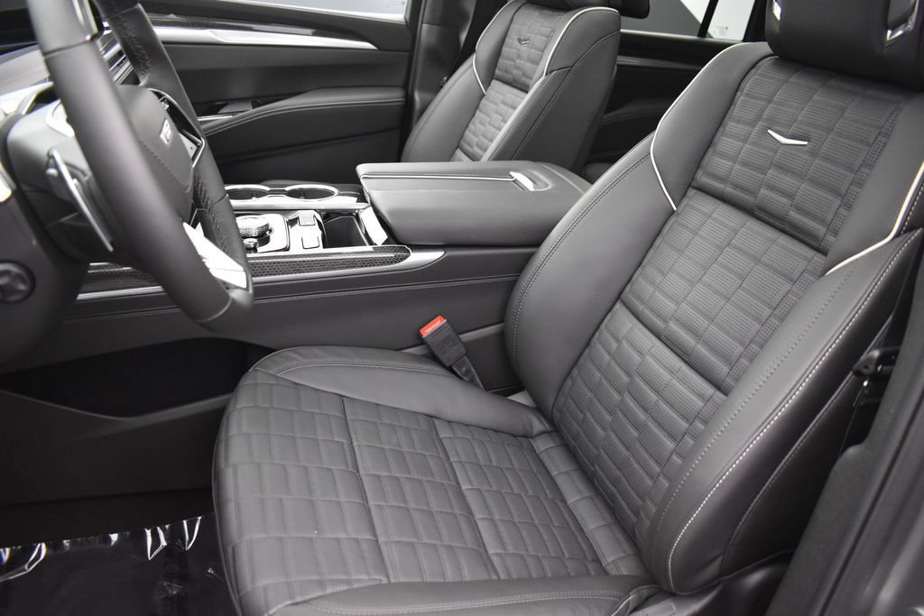 Certified 2026 Cadillac Escalade ESV V AWD/4WD image 11