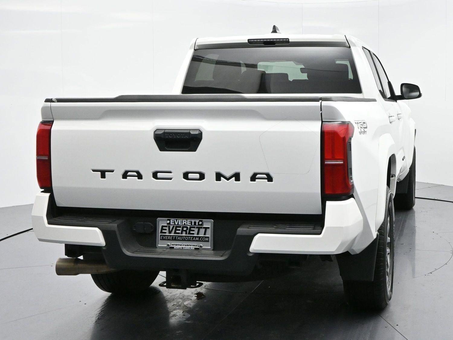 Used 2024 Toyota Tacoma TRD Sport image 6