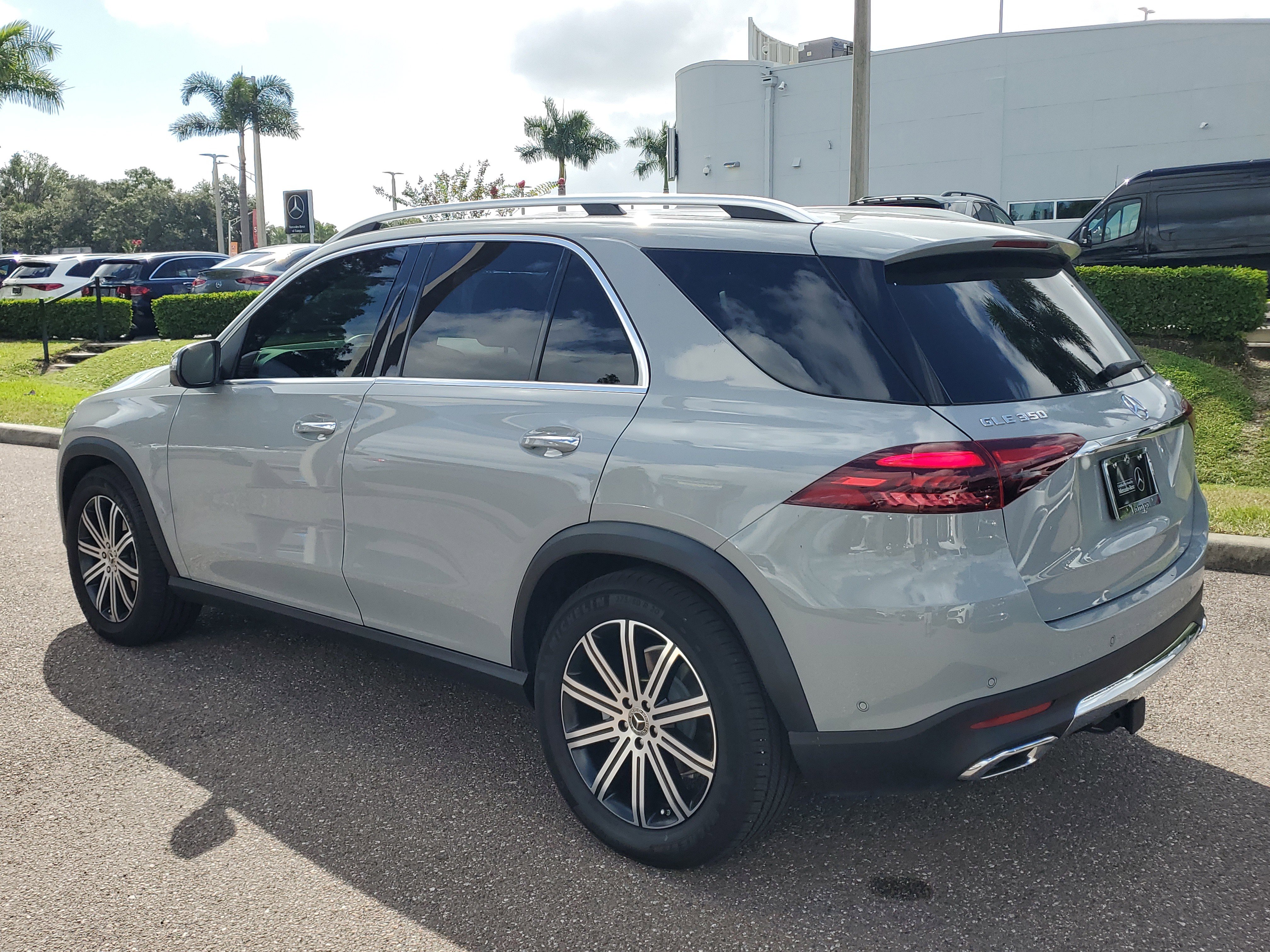 Certified 2024 Mercedes-Benz GLE 350 4MATIC image 3