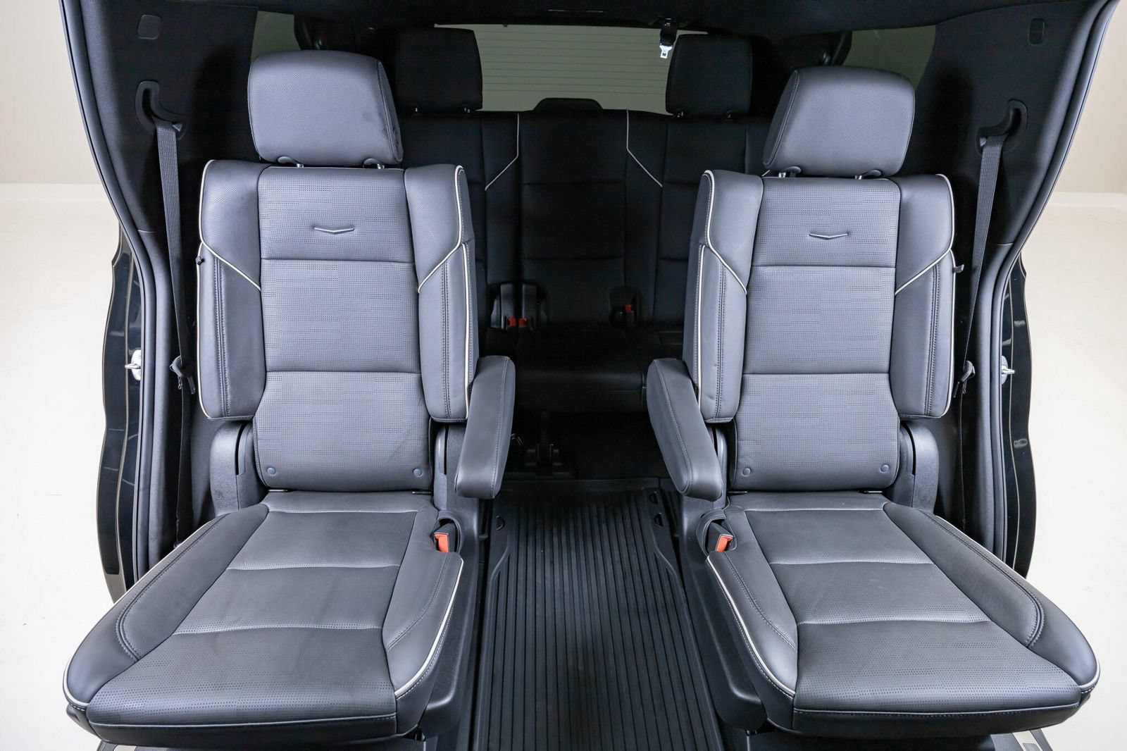 Used 2026 Cadillac Escalade Sport w/ Touring Package AWD/4WD image 34