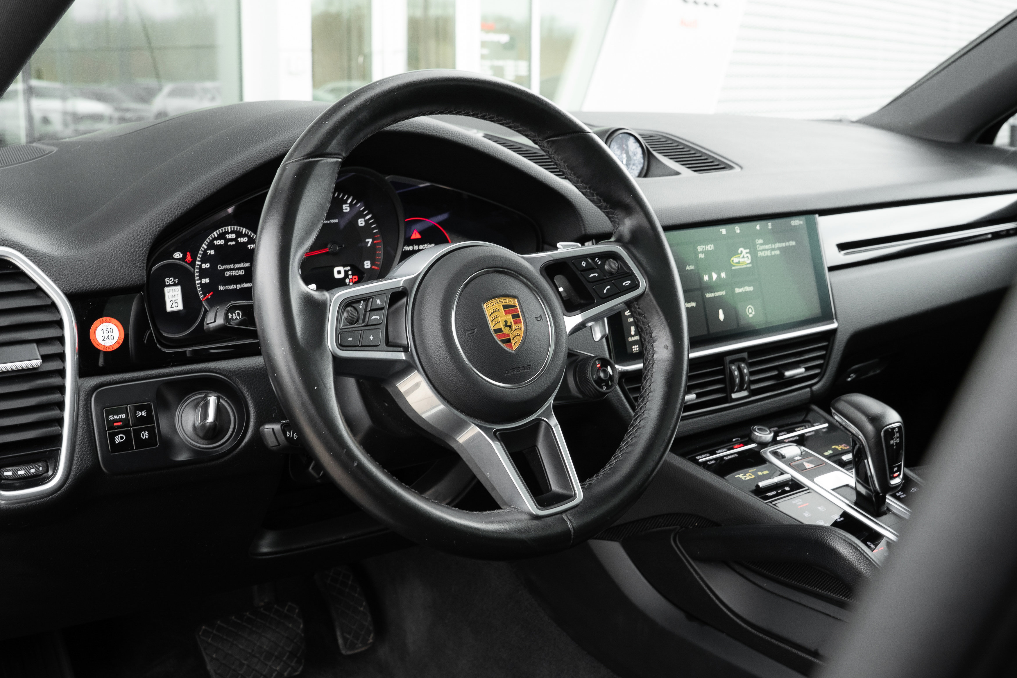 Used 2021 Porsche Cayenne Coupe AWD/4WD image 11