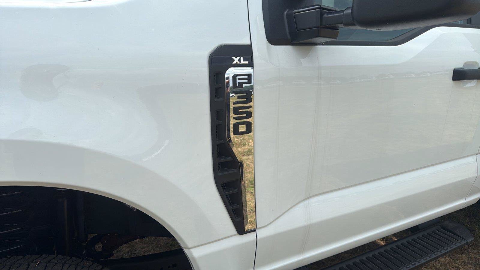 New 2025 Ford F350 XL w/ XL Chrome Package AWD/4WD image 25
