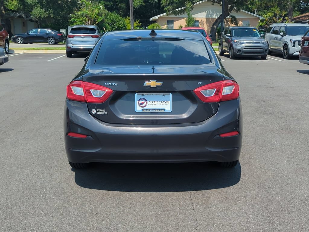Used 2017 Chevrolet Cruze LT w/ Convenience Package FWD image 6