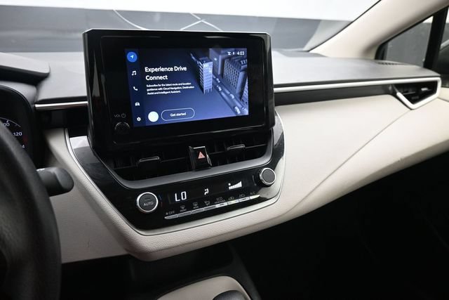 Used 2025 Toyota Corolla LE FWD image 7