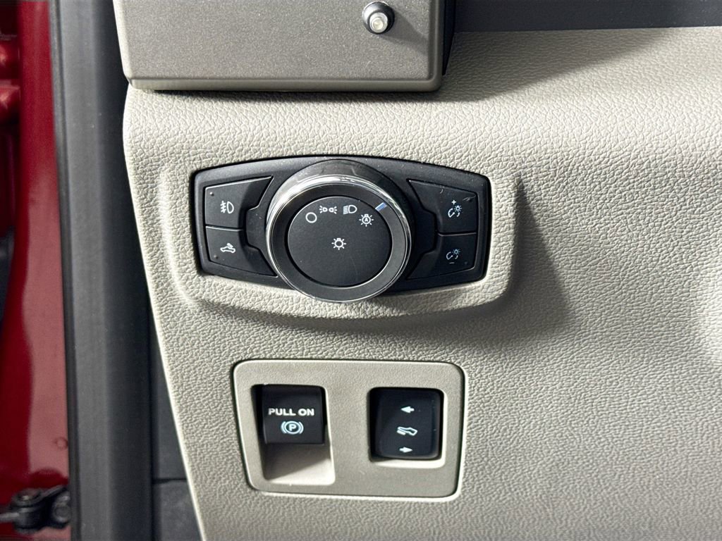 Used 2015 Ford F150 Lariat RWD image 10