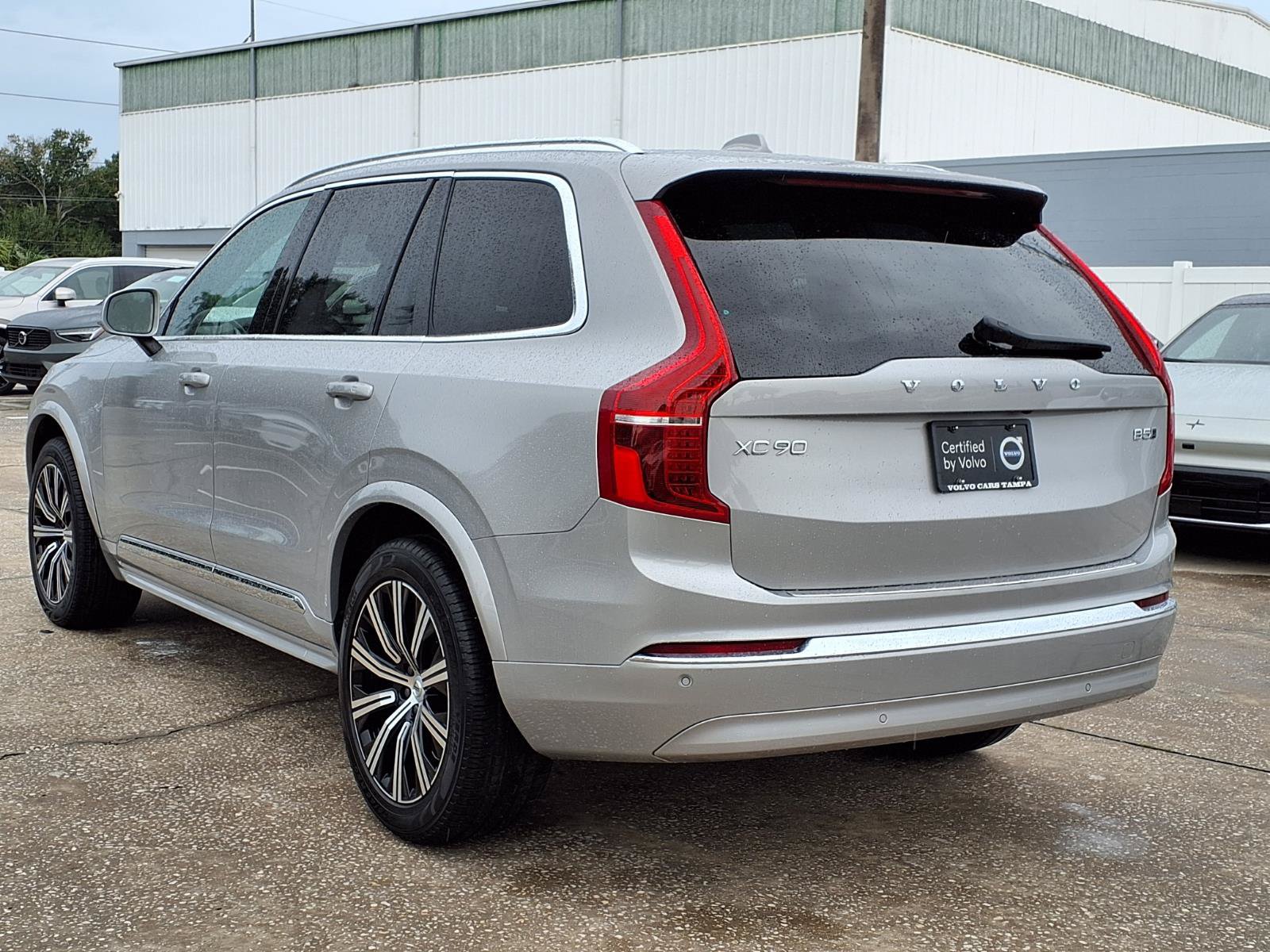 Used 2025 Volvo XC90 B5 Core w/ Protection Package Premier AWD/4WD image 5
