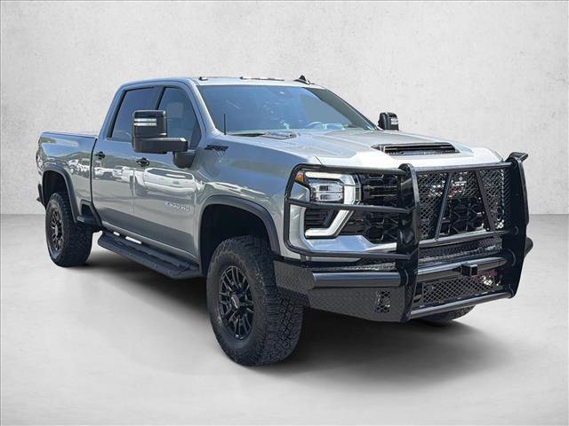 Used 2024 Chevrolet Silverado 2500 ZR2 w/ Technology Package AWD/4WD image 3