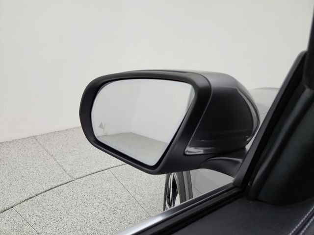 Used 2023 Mercedes-Benz EQB 300 4MATIC image 31