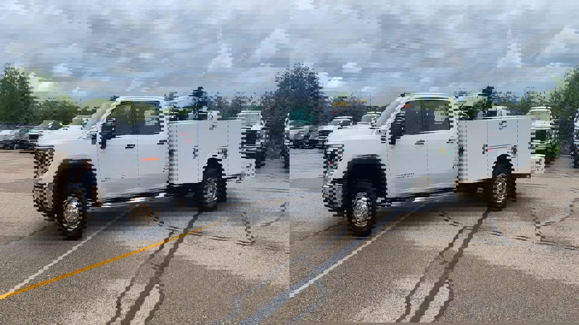 New 2024 GMC Sierra 3500 Pro w/ Fleet Convenience Package image 5