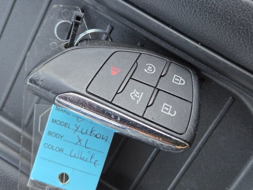 Used 2022 GMC Yukon XL SLE w/ Gmc Pro Safety Plus Package RWD image 29