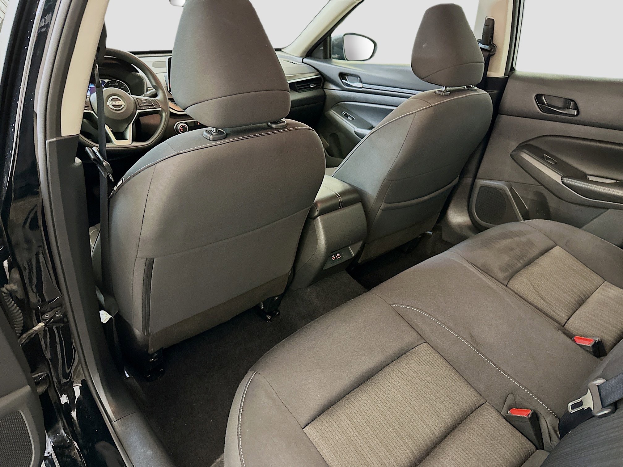 Used 2024 Nissan Altima 2.5 SV image 27