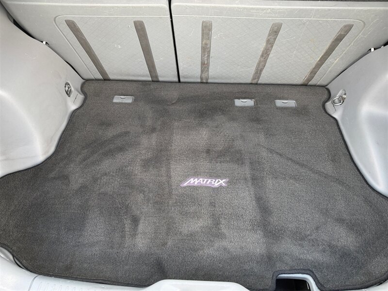 Used 2012 Toyota Matrix L FWD image 18