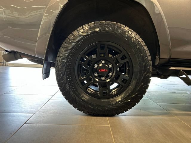 Used 2021 Toyota 4Runner TRD Off-Road AWD/4WD image 40