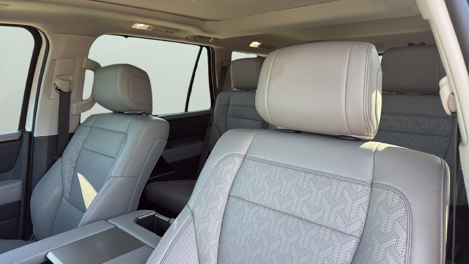 Used 2024 Toyota Sequoia Limited AWD/4WD image 9