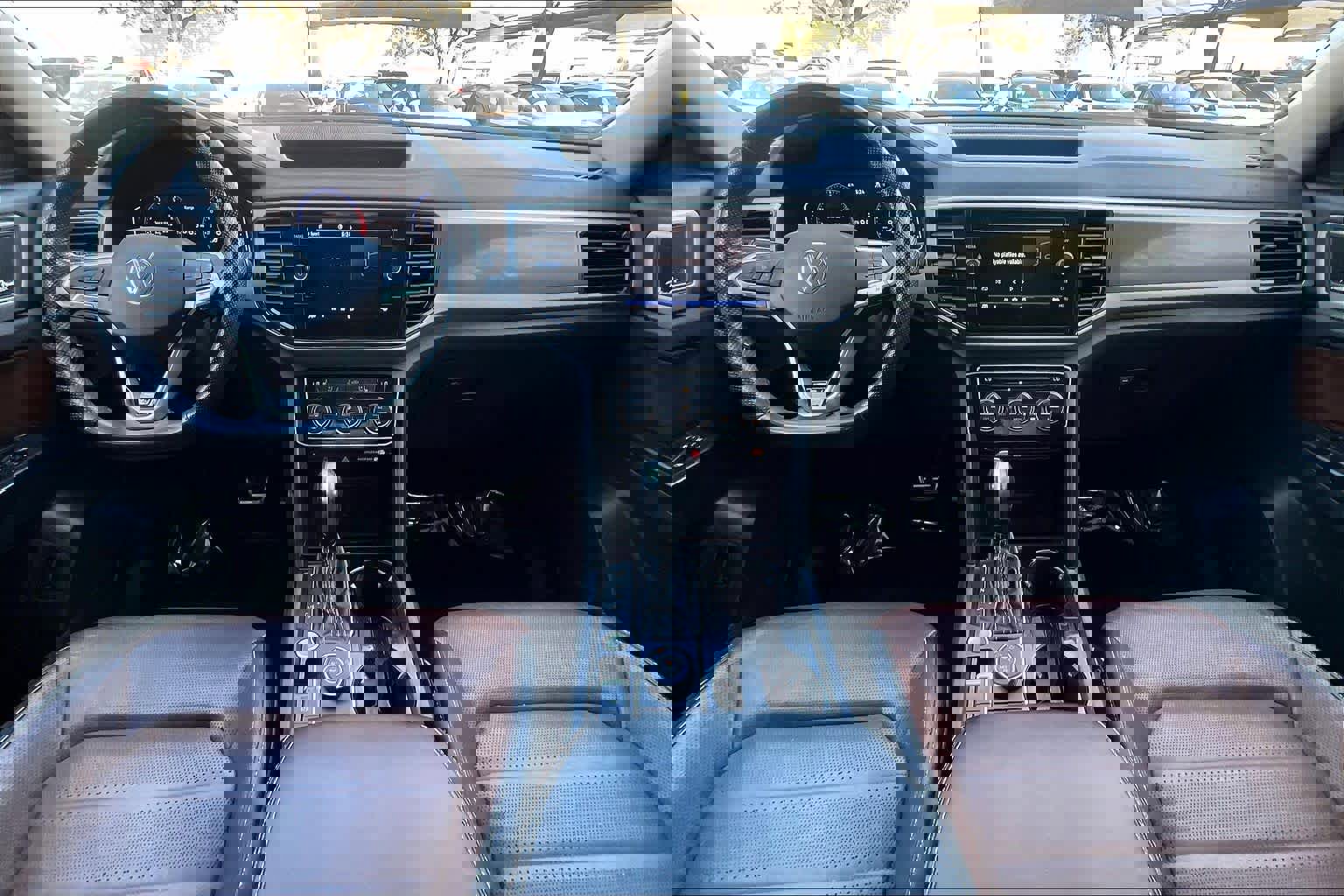 Used 2021 Volkswagen Atlas SEL Premium image 16