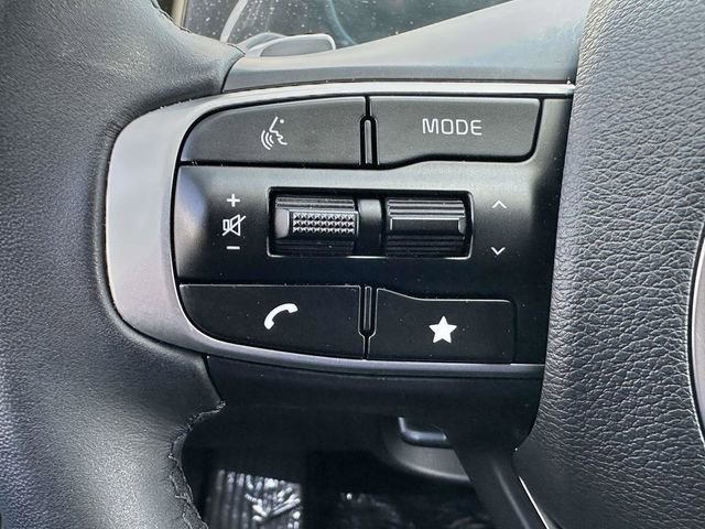 Used 2025 Kia Sportage EX image 11