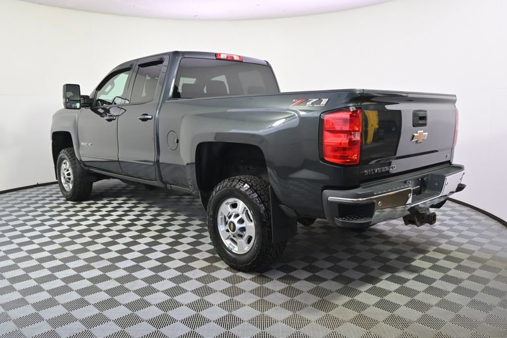 Used 2018 Chevrolet Silverado 2500 LT w/ LT Convenience Package AWD/4WD image 3