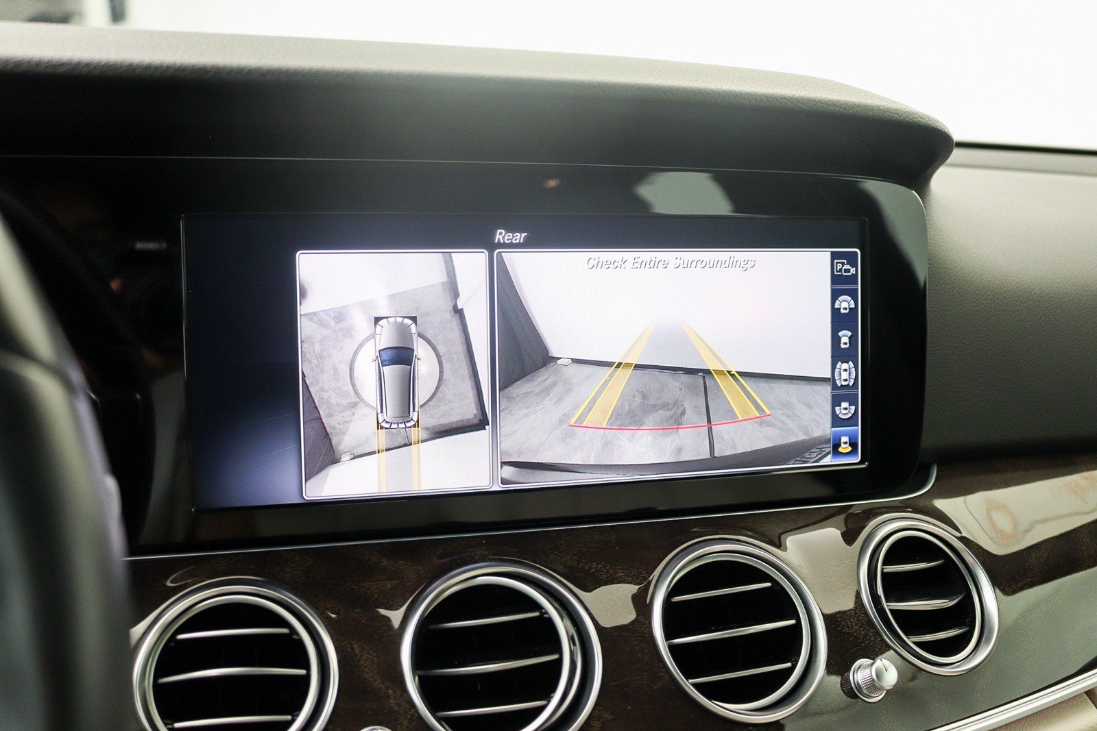 Used 2019 Mercedes-Benz E 450 4MATIC Wagon image 26