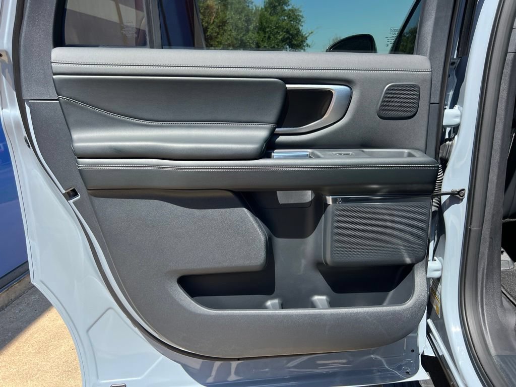 New 2027 Ford Expedition Max Platinum w/ Stealth Appearance Package AWD/4WD image 12