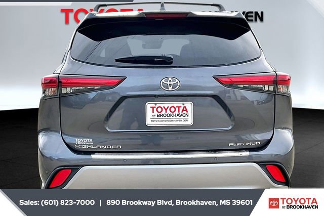 Used 2022 Toyota Highlander Platinum image 4