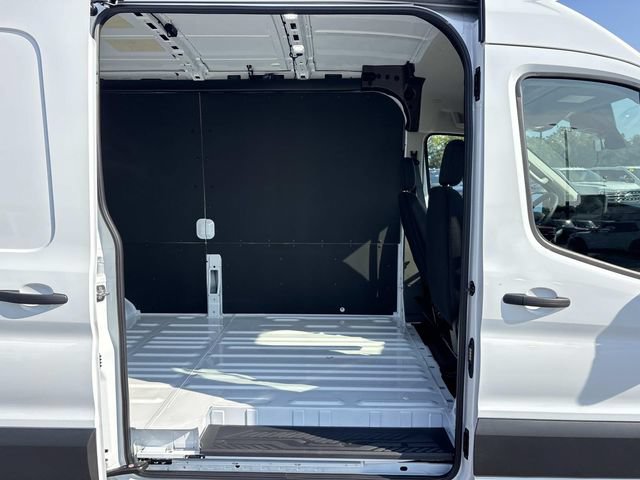 New 2026 Ford Transit 250 148 Medium Roof RWD image 17