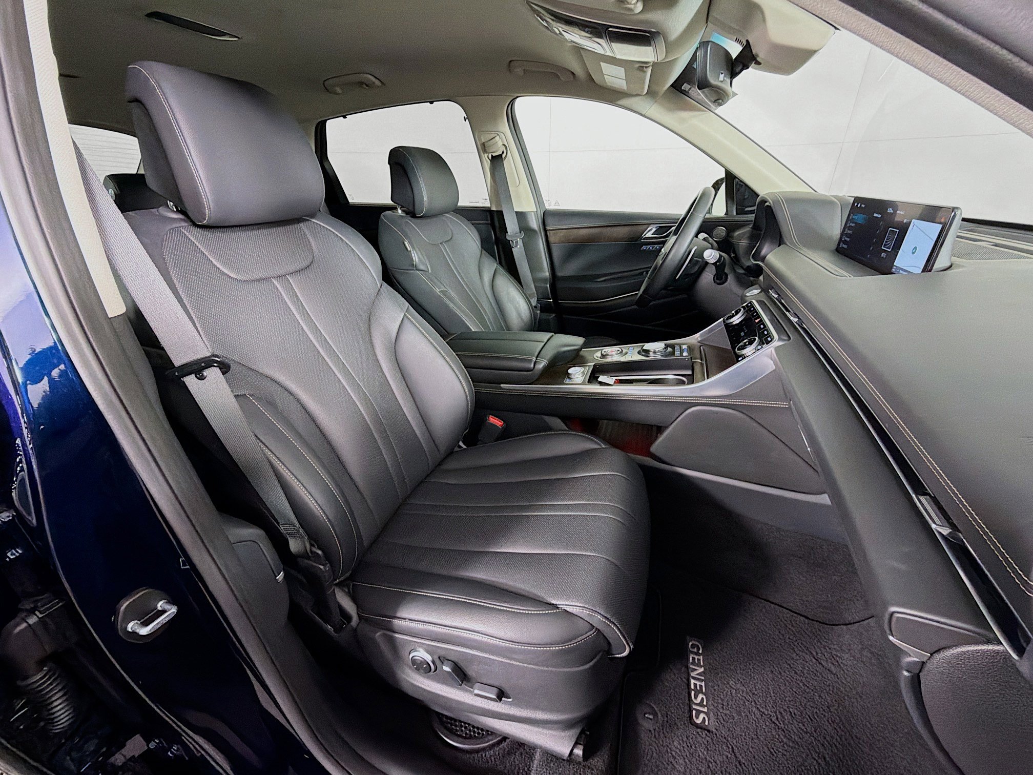 Used 2024 Genesis GV80 2.5T image 29