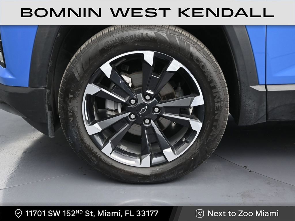 Used 2025 Chevrolet Equinox RS w/ Safety and Technology Package image 9