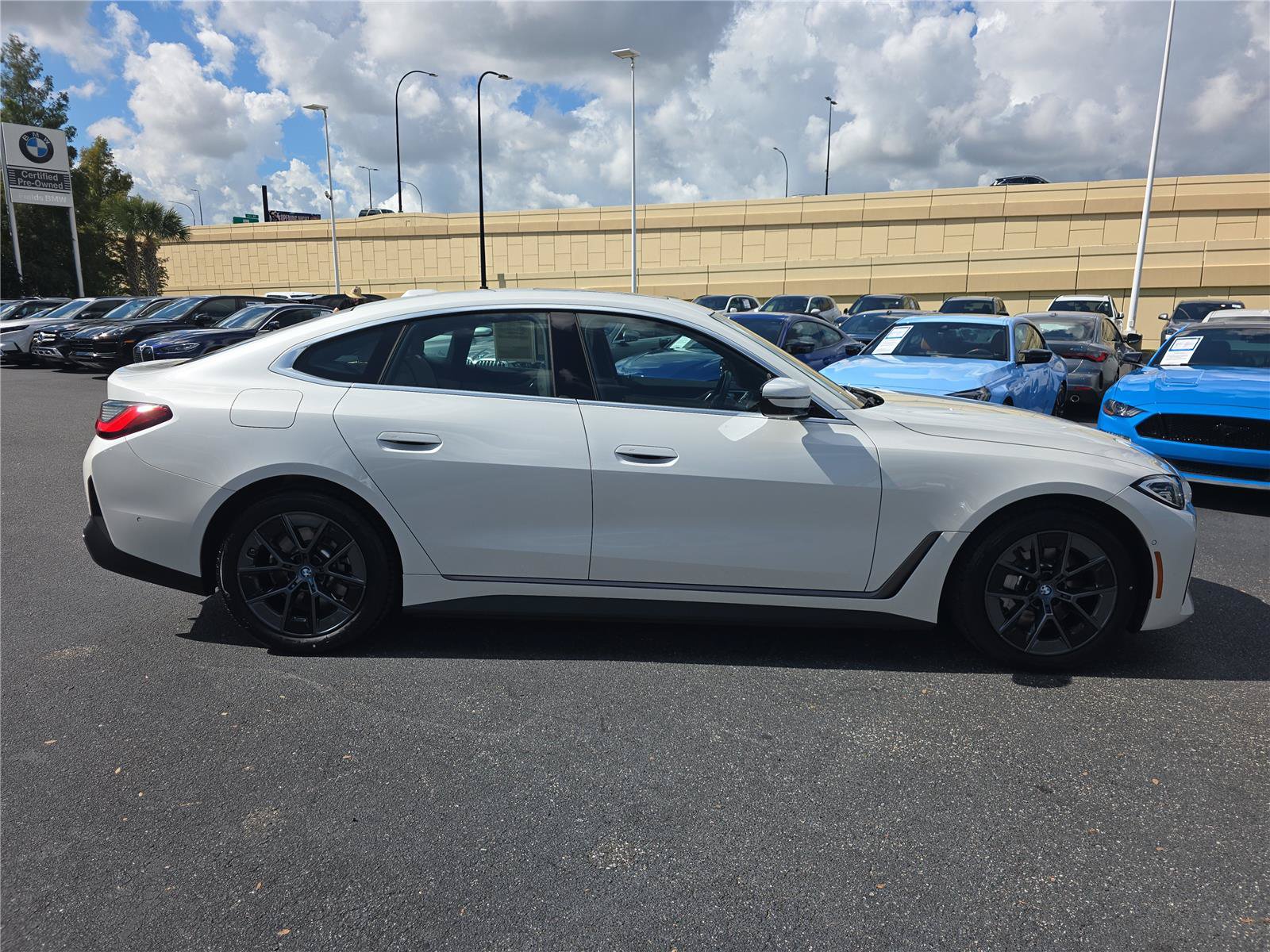 Certified 2024 BMW i4 eDrive40 w/ Premium Package RWD image 2