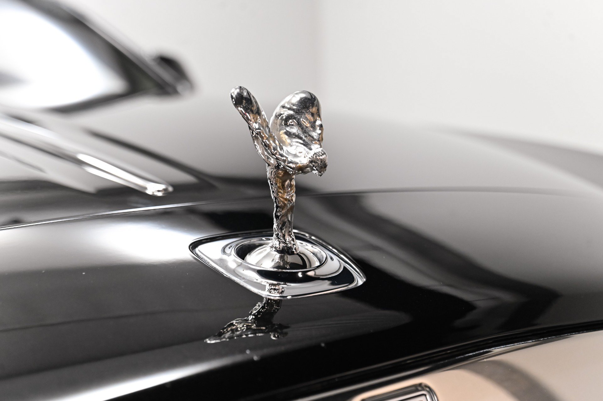 Used 2017 Rolls-Royce Dawn RWD image 63