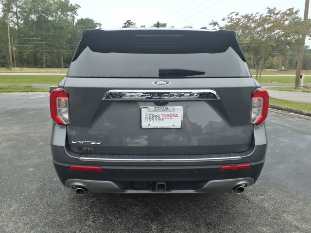 Used 2023 Ford Explorer Limited w/ Equipment Group 301A RWD image 2