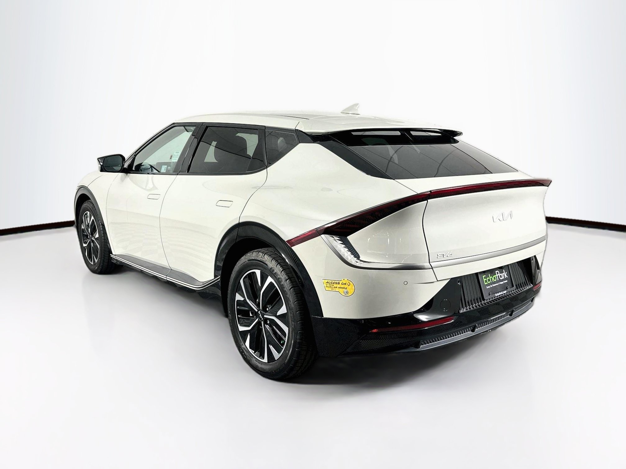 Used 2022 Kia EV6 Wind RWD image 5