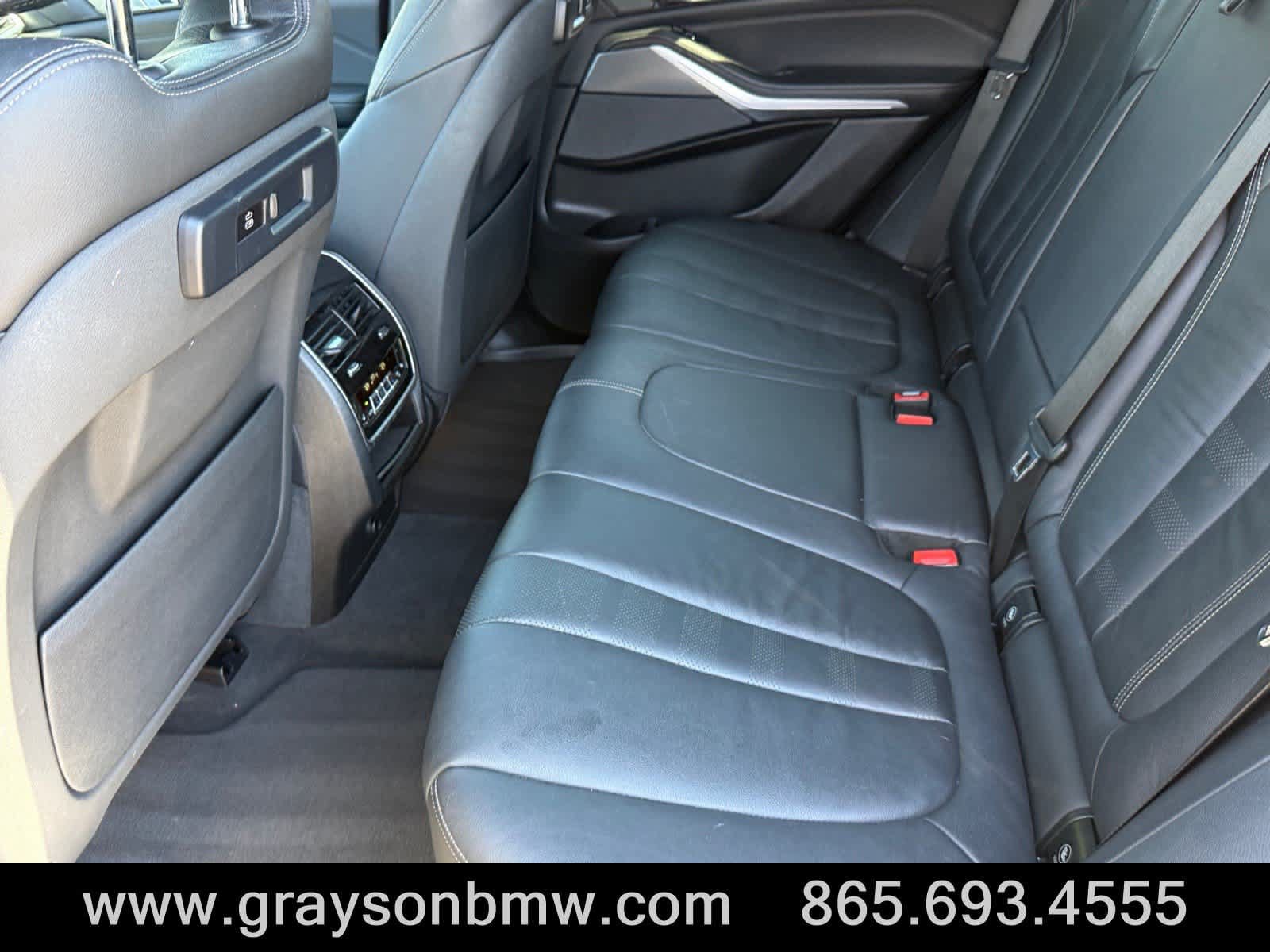 Used 2019 BMW X5 xDrive40i w/ M Sport Package AWD/4WD image 18