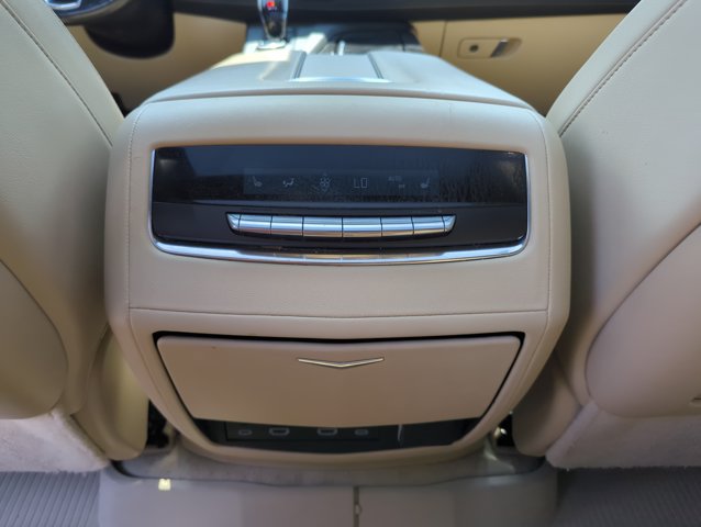 Used 2023 Cadillac Escalade Premium Luxury AWD/4WD image 21