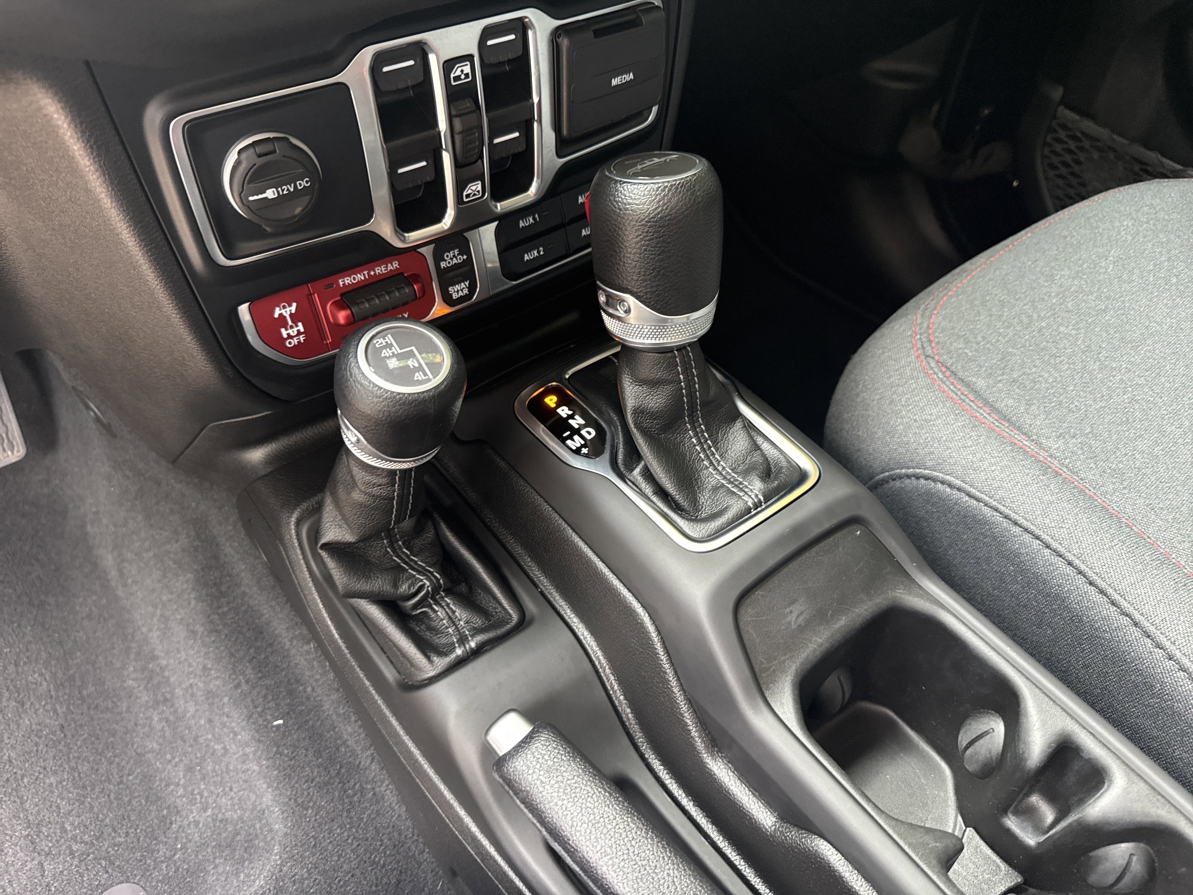 Used 2024 Jeep Gladiator Rubicon image 30