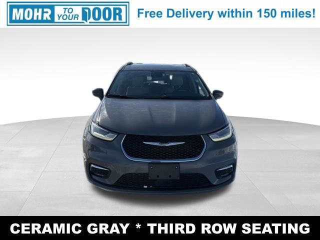 Used 2021 Chrysler Pacifica Touring-L image 8