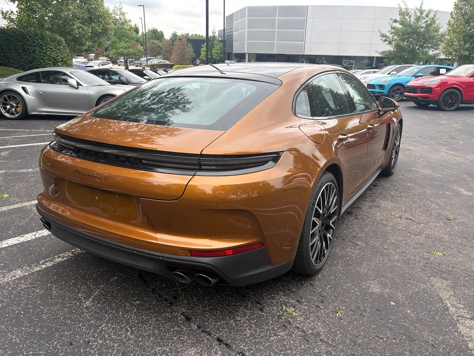 Used 2025 Porsche Panamera 4 w/ Premium Package AWD/4WD image 4
