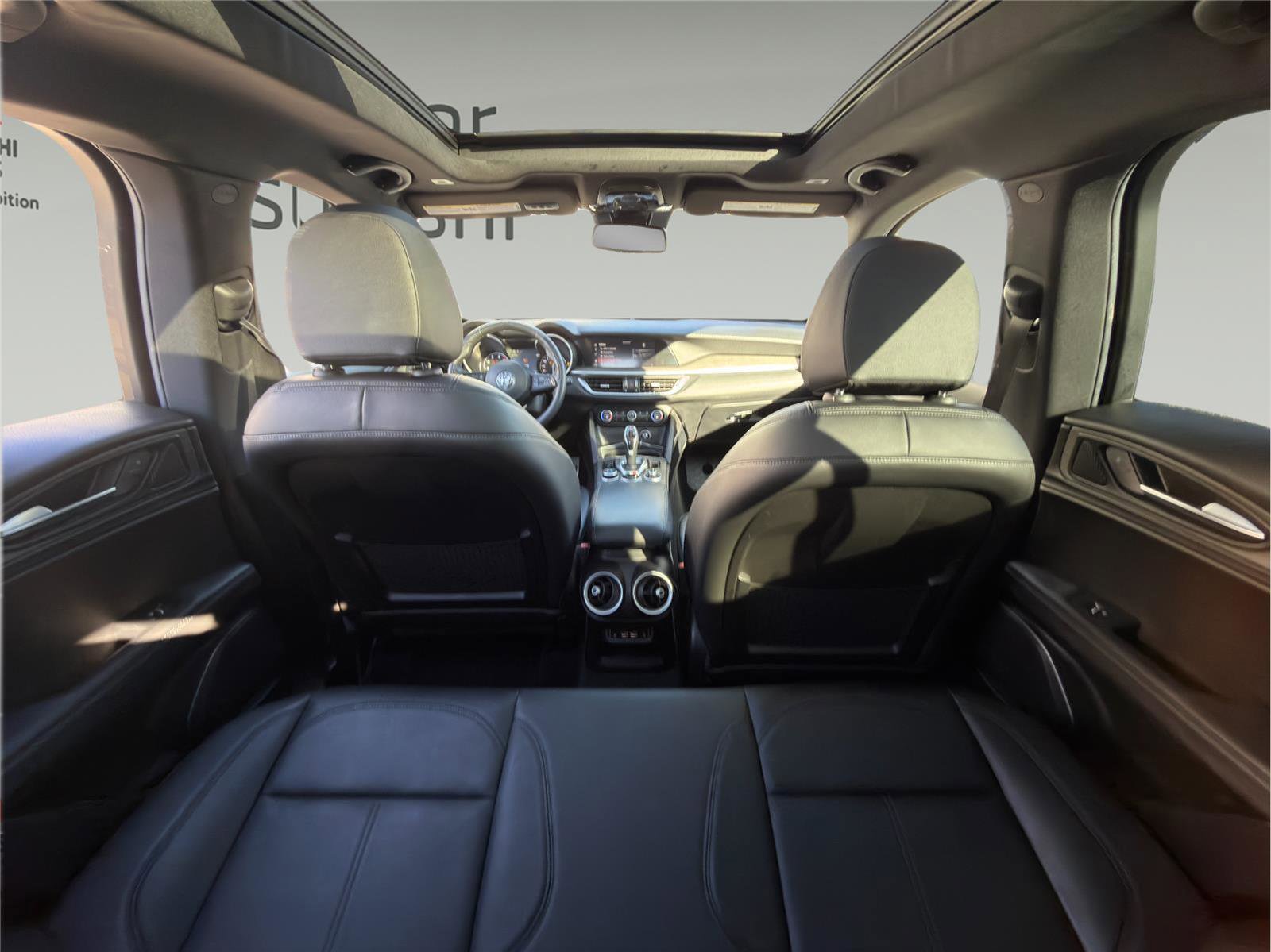 Used 2023 Alfa Romeo Stelvio Ti image 7