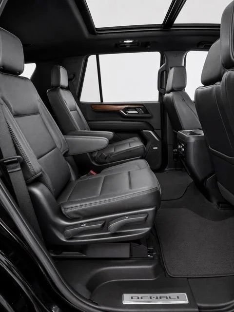 Used 2026 GMC Yukon Denali w/ Sun & Power Step Package AWD/4WD image 16