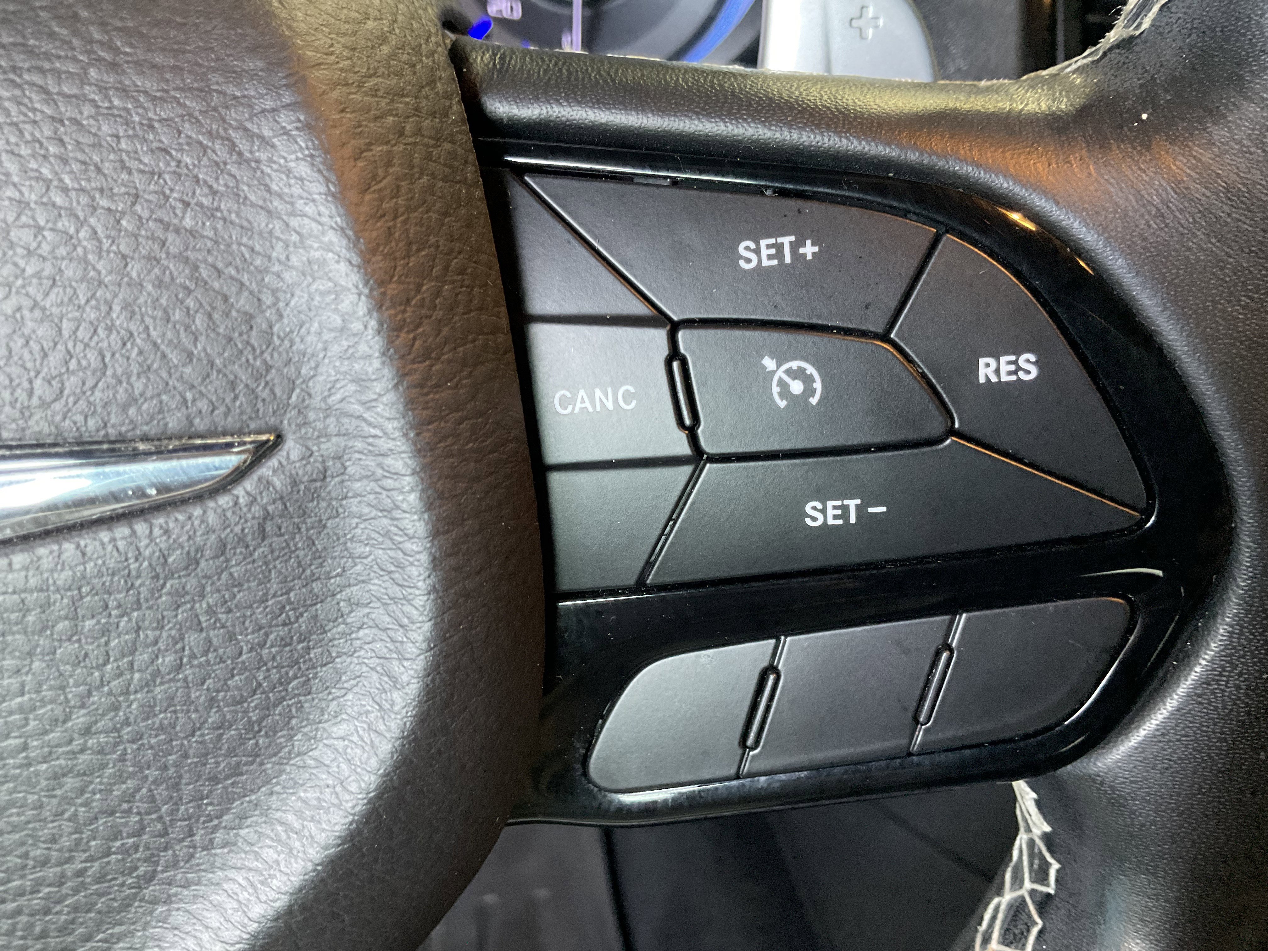 Used 2019 Chrysler 300 S AWD/4WD image 29