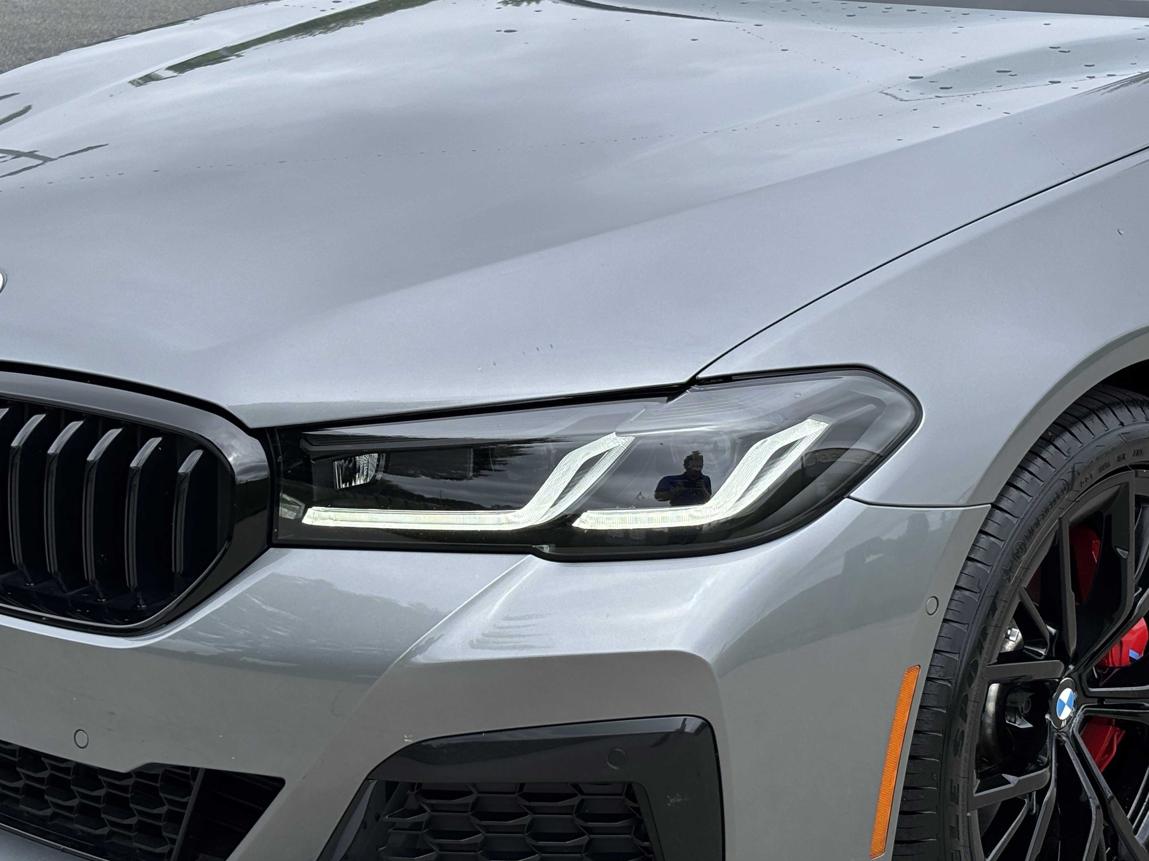 Certified 2023 BMW 530i xDrive w/ M Sport Package AWD/4WD image 6