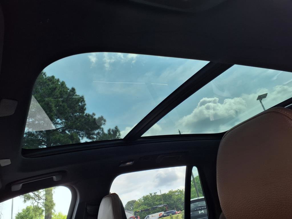 Certified 2025 Volvo XC90 B5 Plus image 10